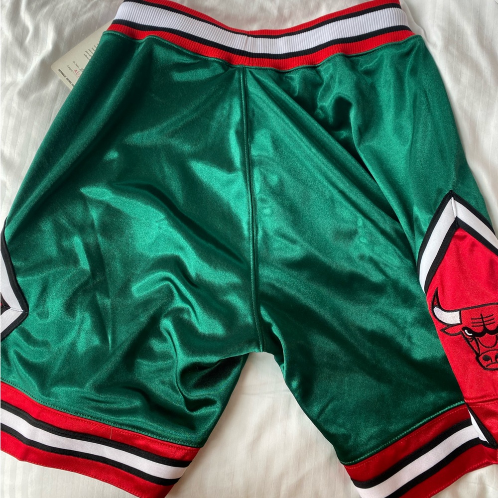 Chicago bulls authentic straight from Mitchell & ness